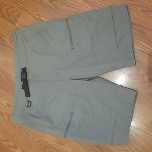 New Free soldier‎ shorts size 36 shorts